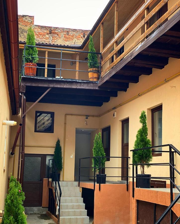 Ullysses Guest House ブラショフ エクステリア 写真